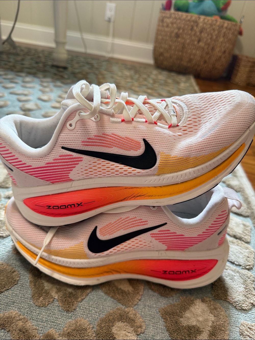 Women’s Nike Vomero 18 Running Shoe | Size 9.5 👟 - Picture 13 of 13